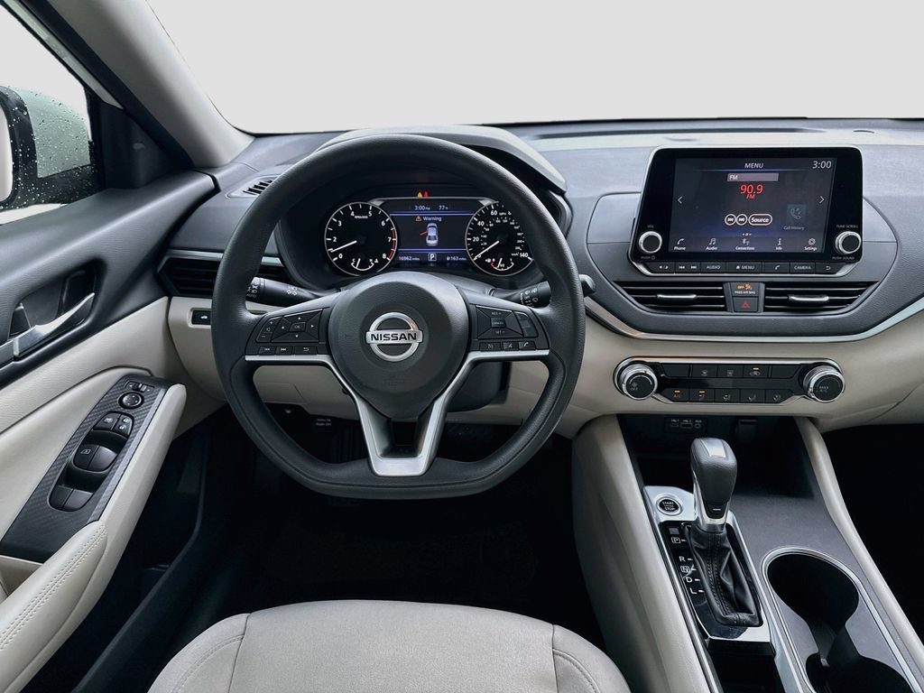 Used 2022 Nissan Altima 2.5 SV FWD image 22
