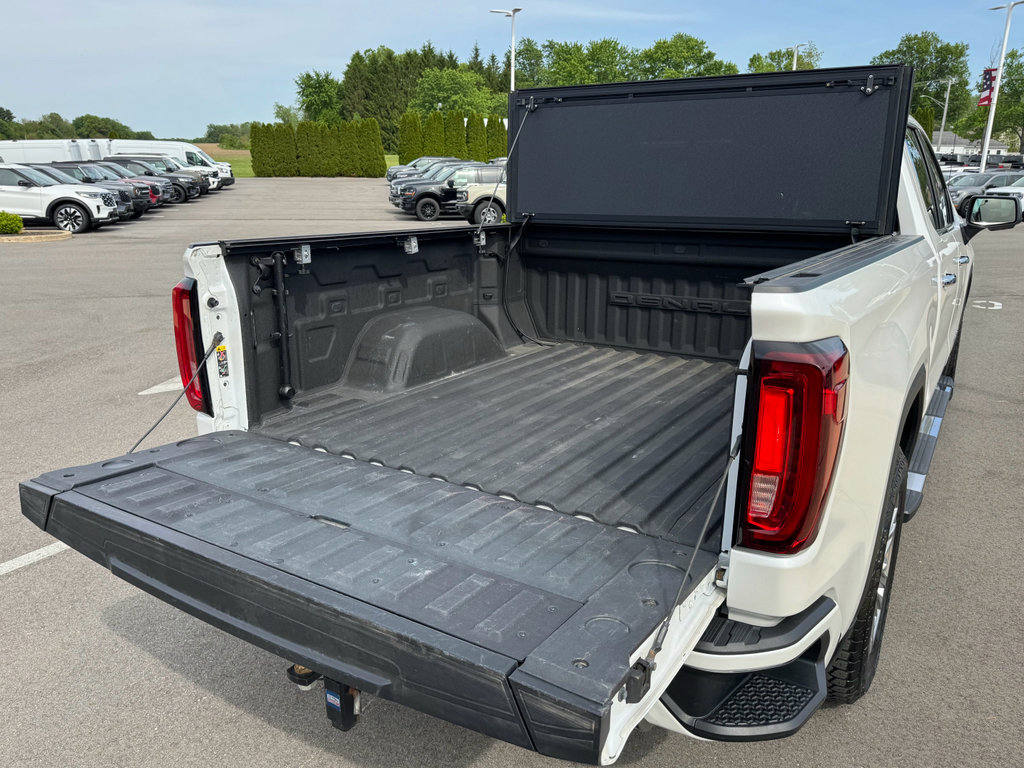 Used 2022 GMC Sierra 1500 Denali w/ Technology Package AWD/4WD image 12