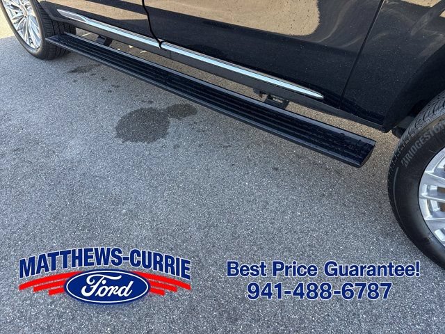 Used 2025 Cadillac Escalade ESV Premium Luxury w/ LPO, Floor Liner Package RWD image 13