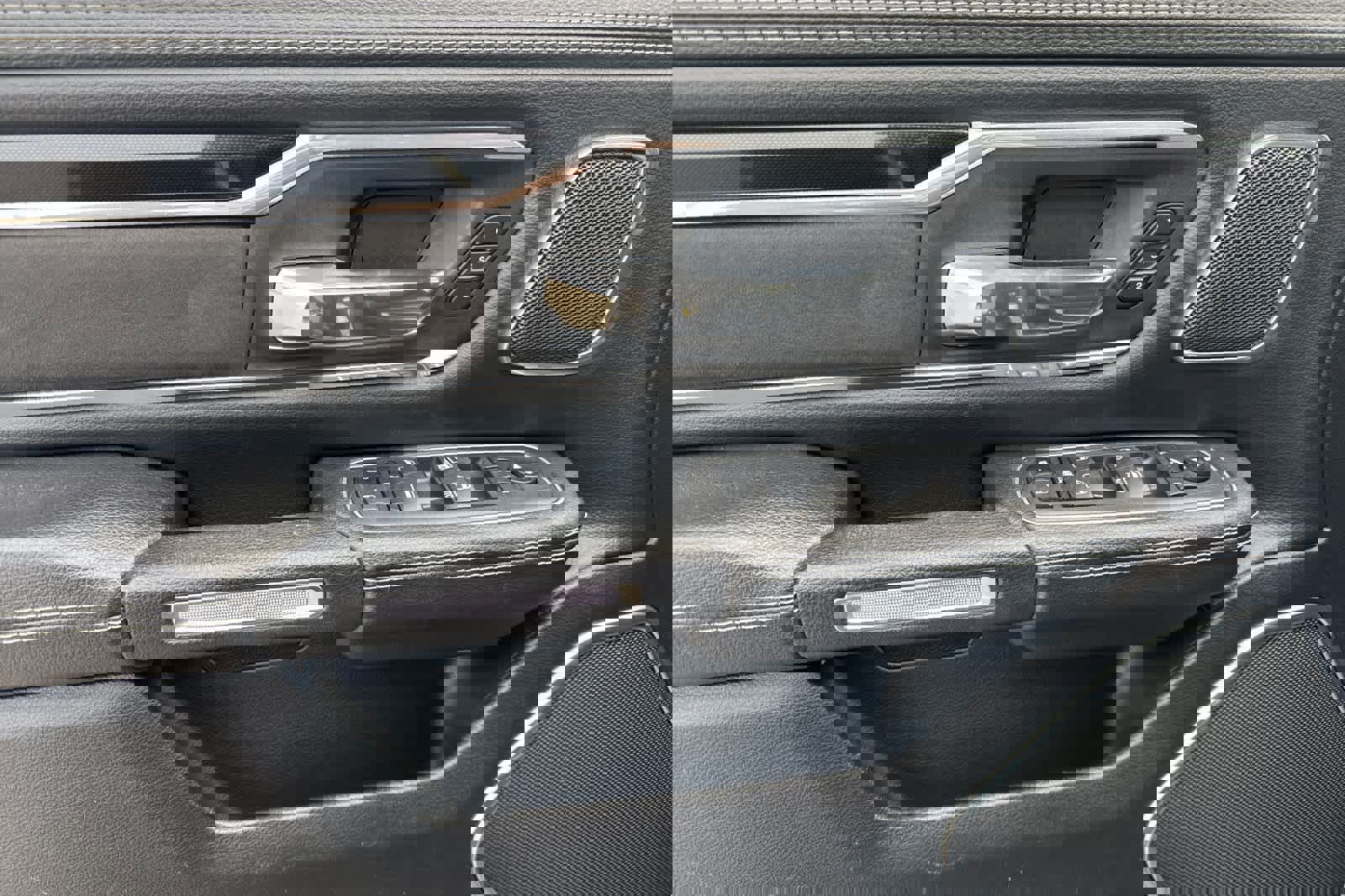 Used 2021 RAM 1500 Laramie image 12