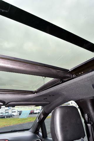 Used 2020 Chrysler Pacifica Touring-L image 38