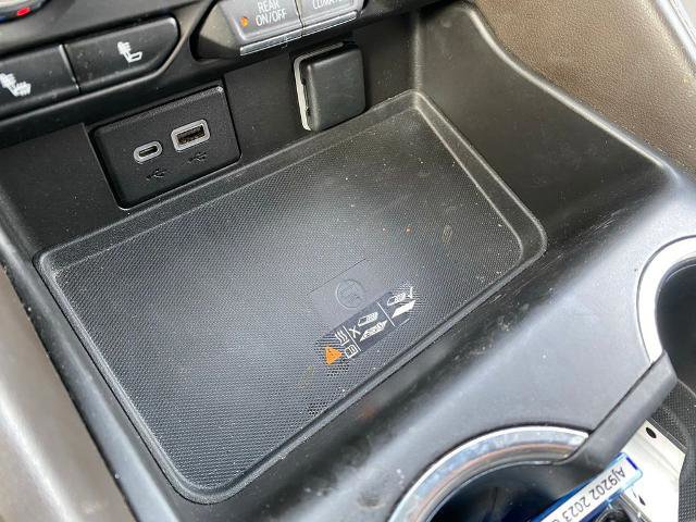 Used 2023 Chevrolet Suburban Z71 image 24