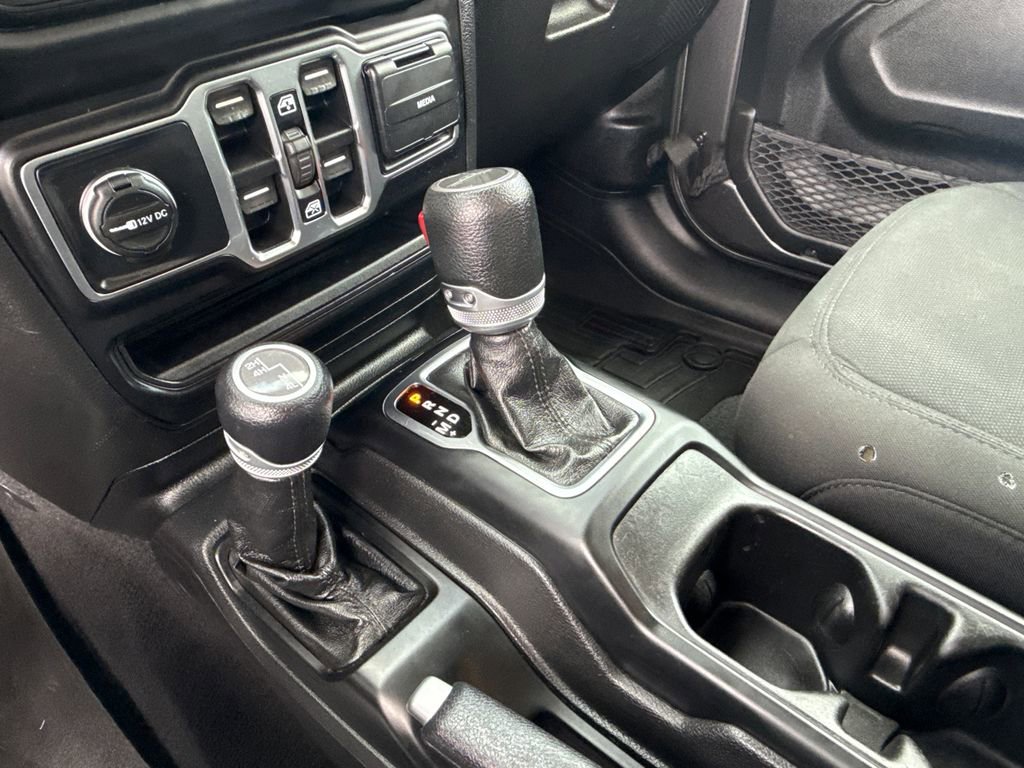 Used 2021 Jeep Gladiator Sport AWD/4WD image 30