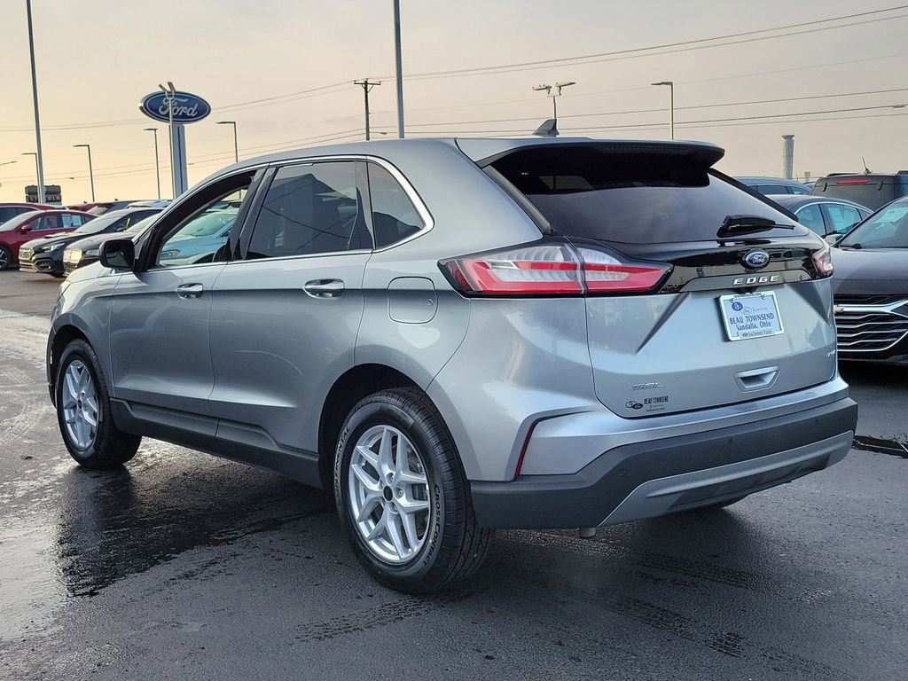 Certified 2024 Ford Edge SEL image 3