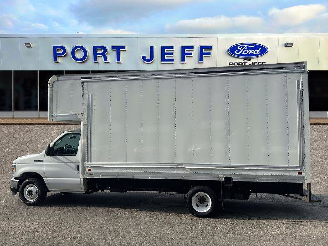 Certified 2023 Ford E-450 and Econoline 450 Super Duty w/ Power Windows & Locks Group RWD image 6