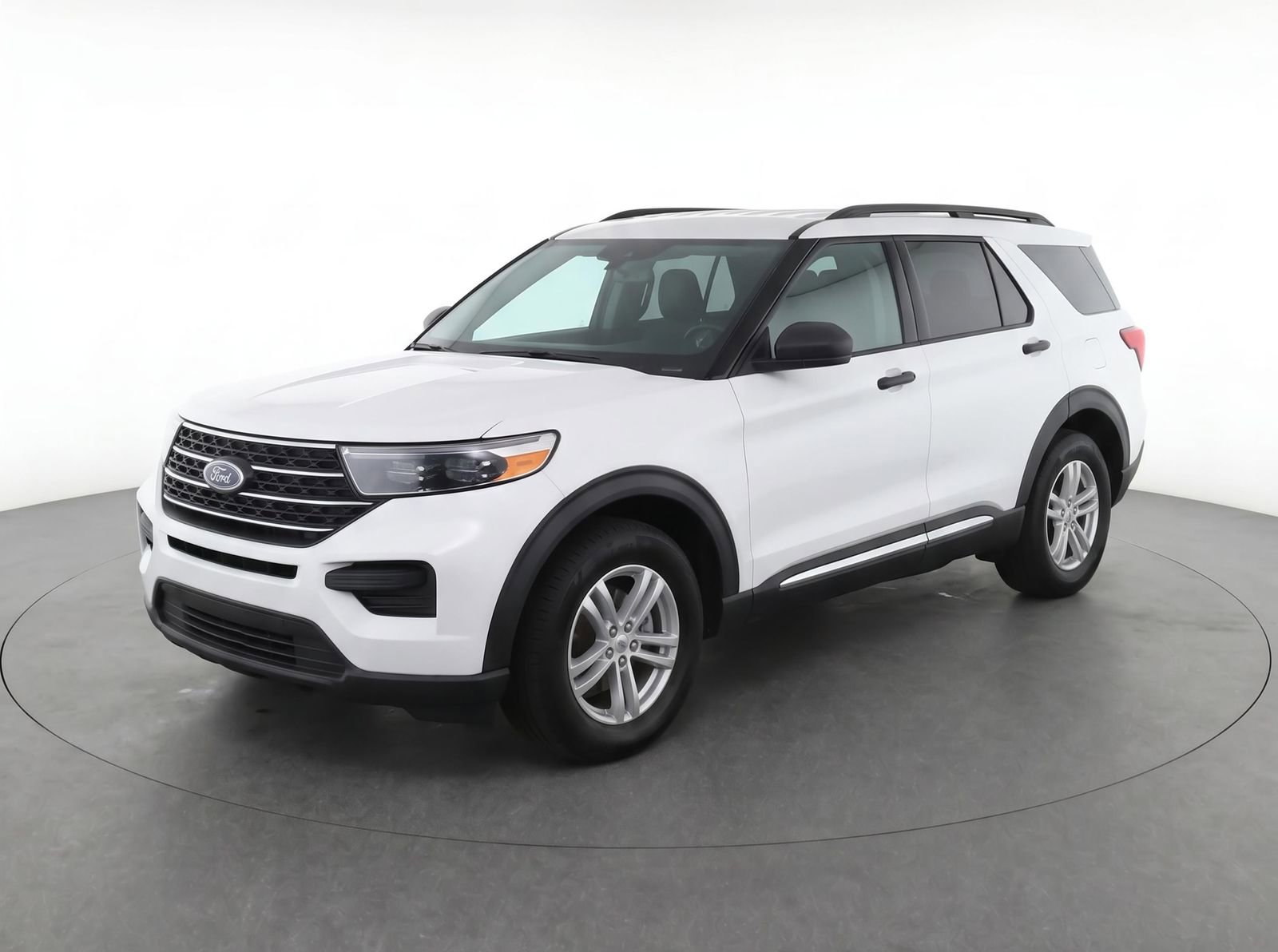 Certified 2020 Ford Explorer XLT RWD image 2