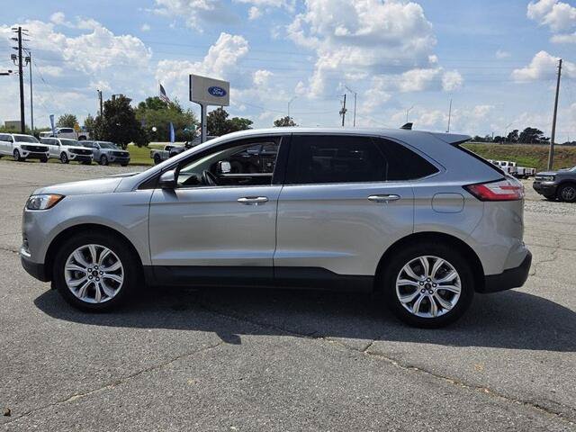 Certified 2024 Ford Edge Titanium AWD/4WD image 4