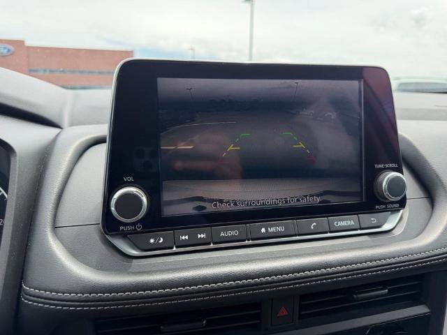 Used 2024 Nissan Rogue S FWD image 21