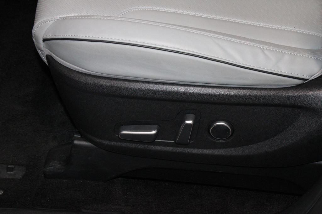 Used 2025 Hyundai Palisade SEL AWD/4WD image 25