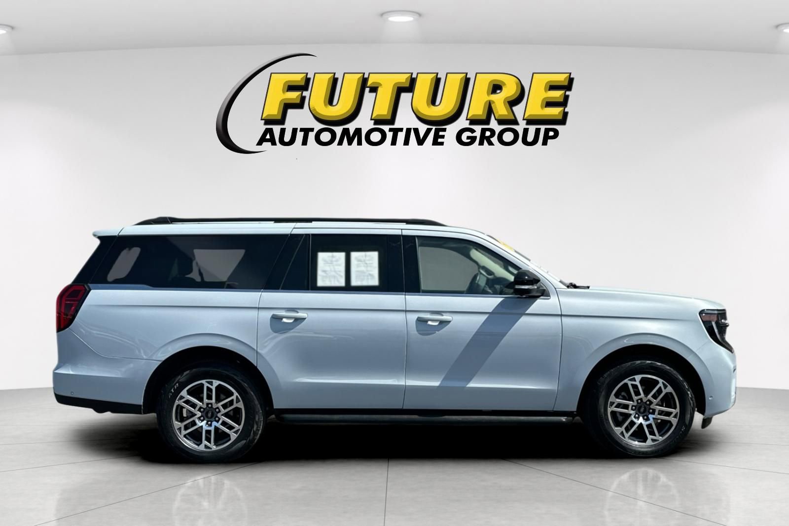 Certified 2025 Ford Expedition Max Active AWD/4WD image 2