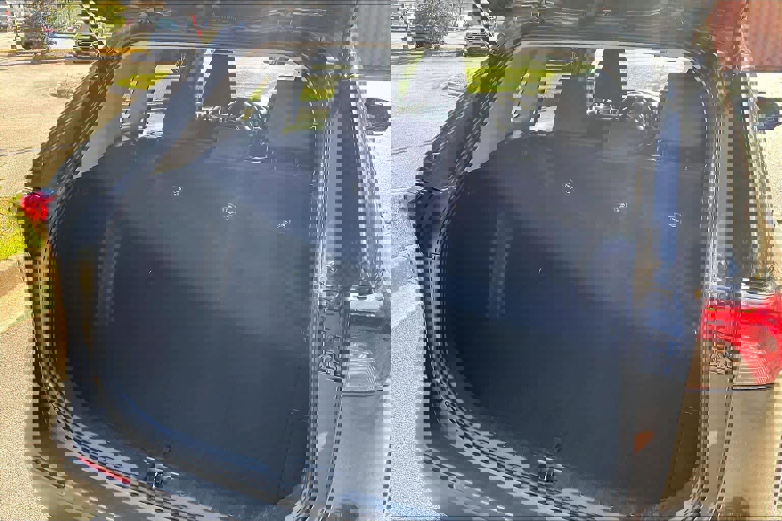 Used 2024 Toyota RAV4 XLE image 32