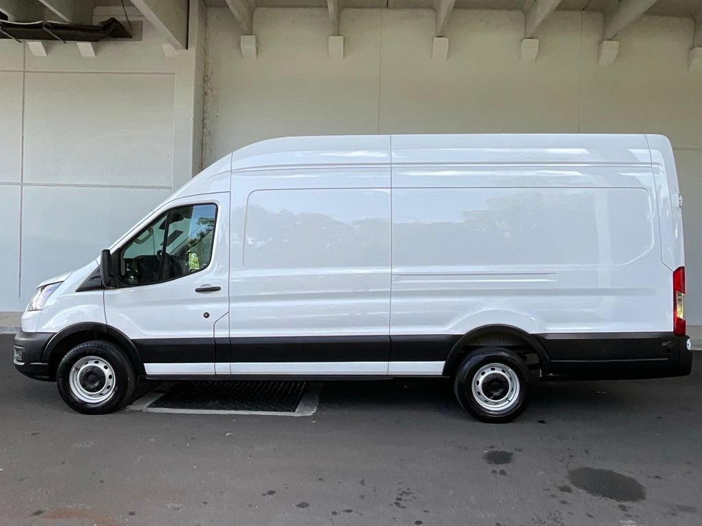 Certified 2025 Ford Transit 250 148 High Roof Extended RWD image 7