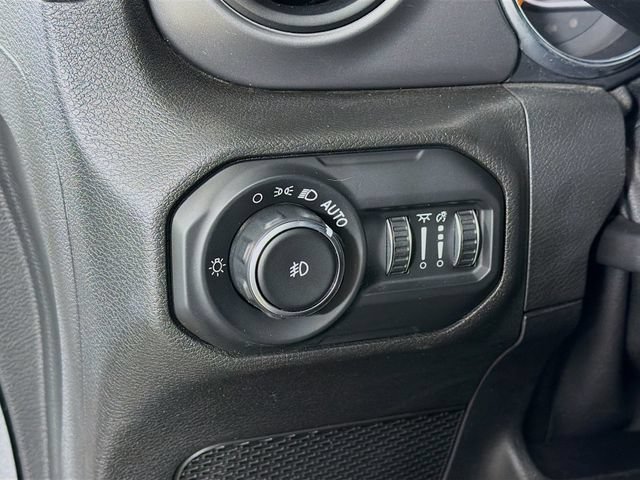 Used 2021 Jeep Wrangler Unlimited Sport AWD/4WD image 12
