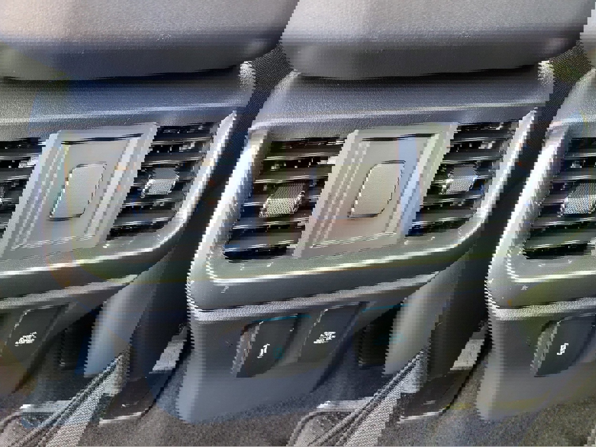 Certified 2022 Ford F150 XLT w/ Equipment Group 302A High image 14