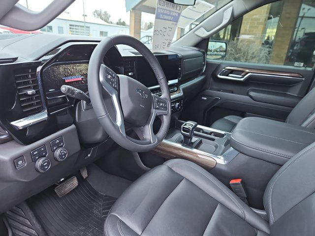 Used 2024 Chevrolet Silverado 1500 LT Trail Boss w/ Convenience Package II image 11