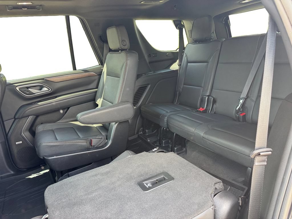 Used 2023 Chevrolet Tahoe High Country AWD/4WD image 16