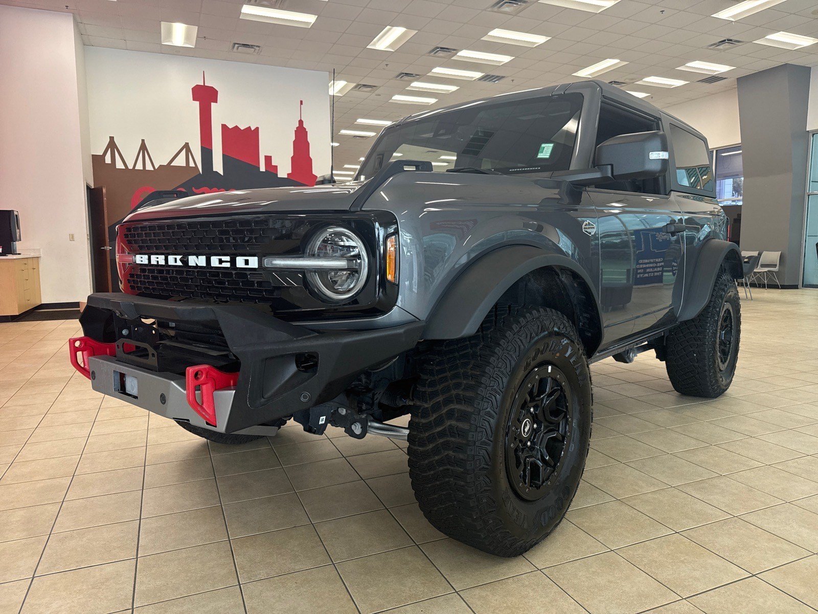 Certified 2023 Ford Bronco Wildtrak AWD/4WD image 1