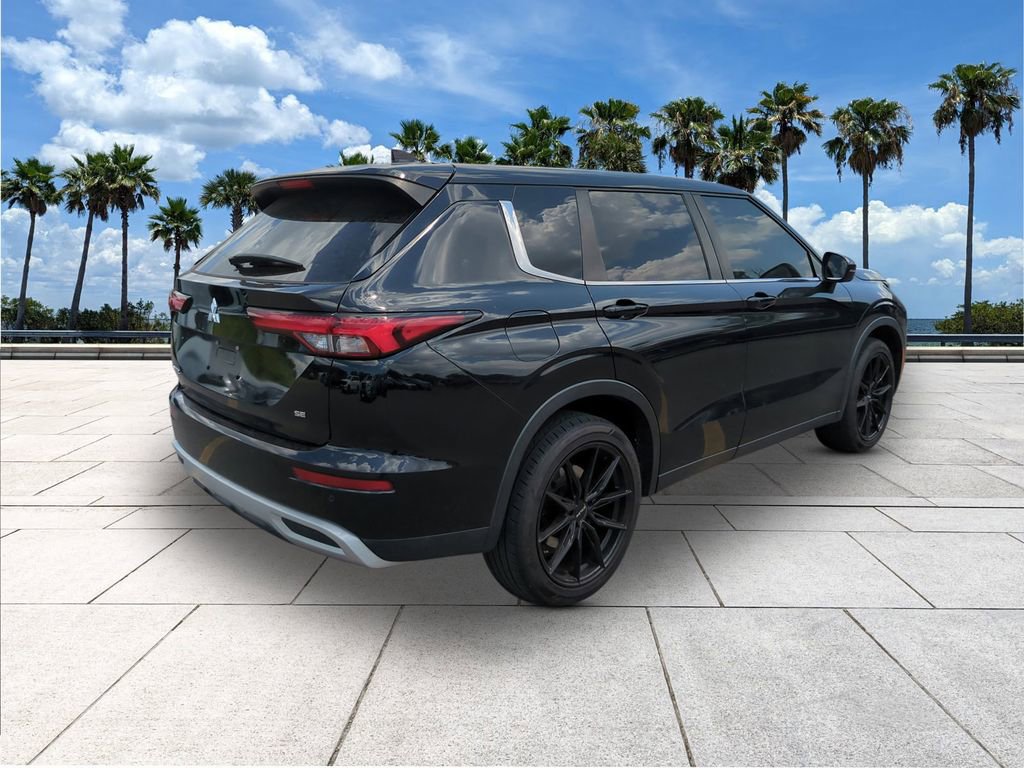 Used 2022 Mitsubishi Outlander SEL Black Edition FWD image 7