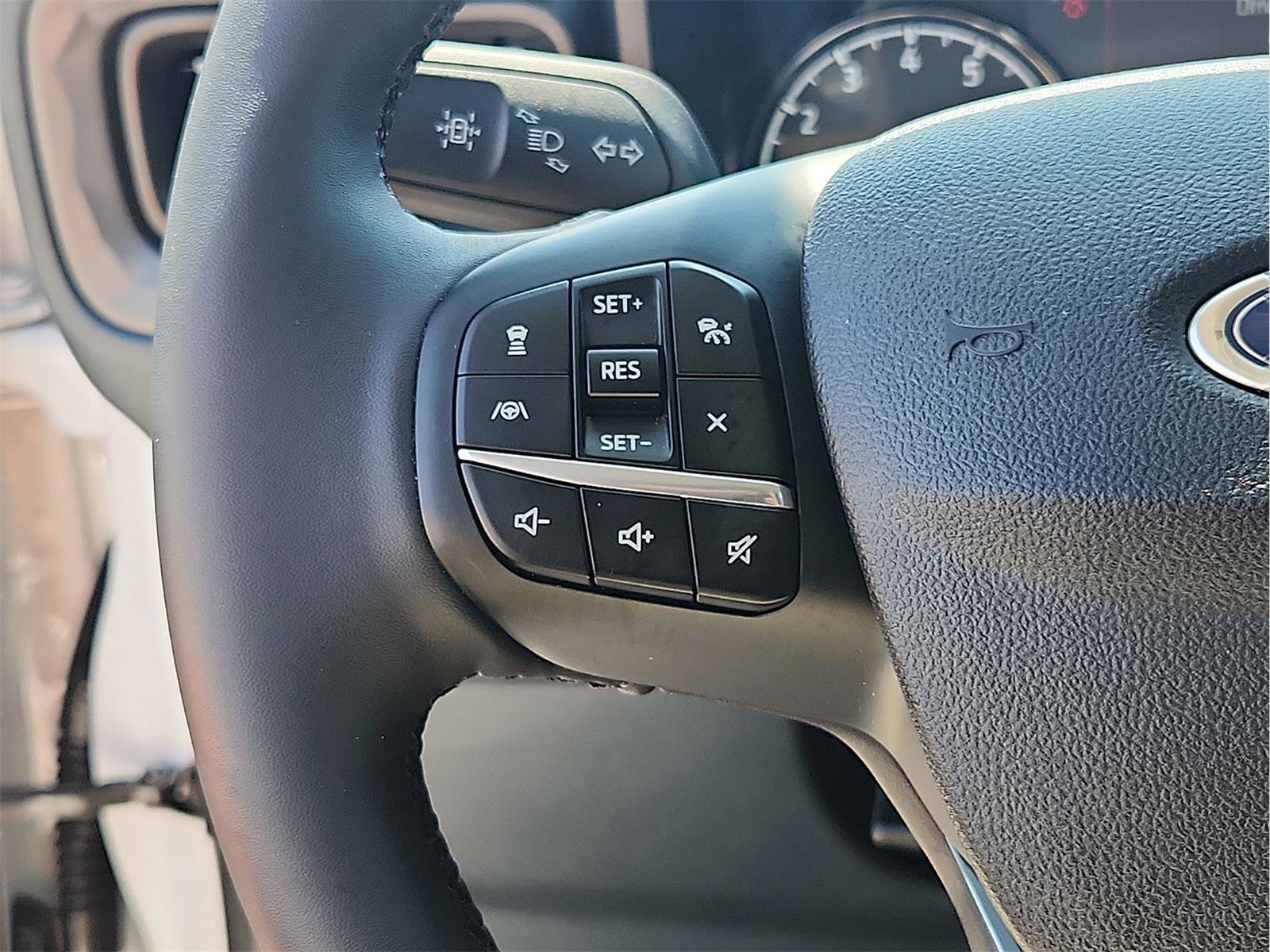 Certified 2024 Ford Maverick Lariat w/ Black Appearance Package image 18