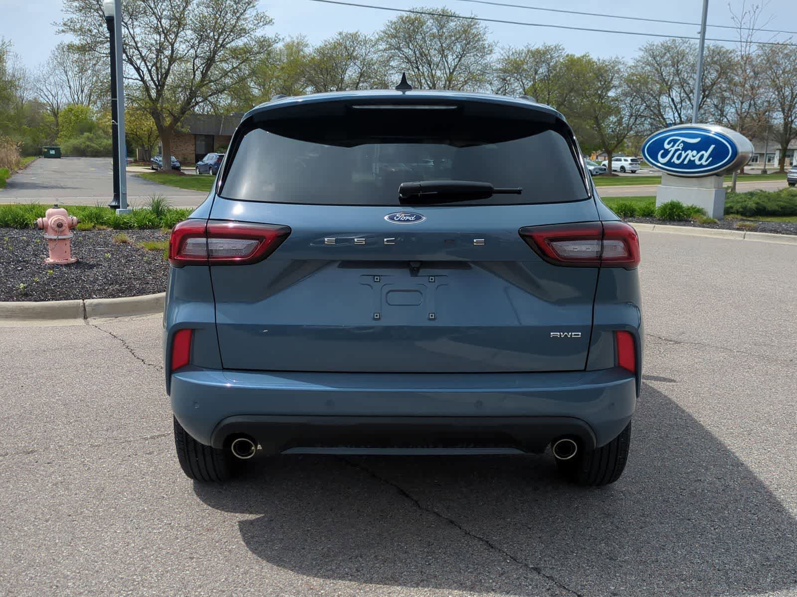 Certified 2024 Ford Escape ST-Line w/ Tech Pack #1 AWD/4WD image 7