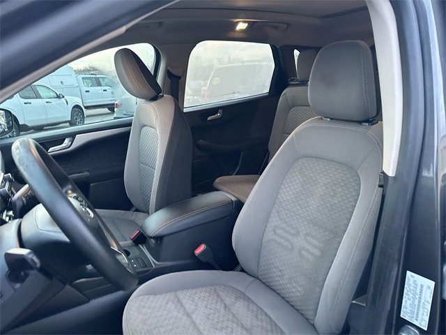 Certified 2020 Ford Escape SE image 17
