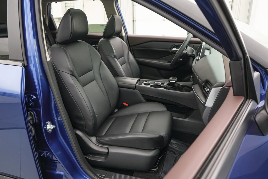 Used 2023 Nissan Rogue SV w/ SV Premium B Package AWD/4WD image 21