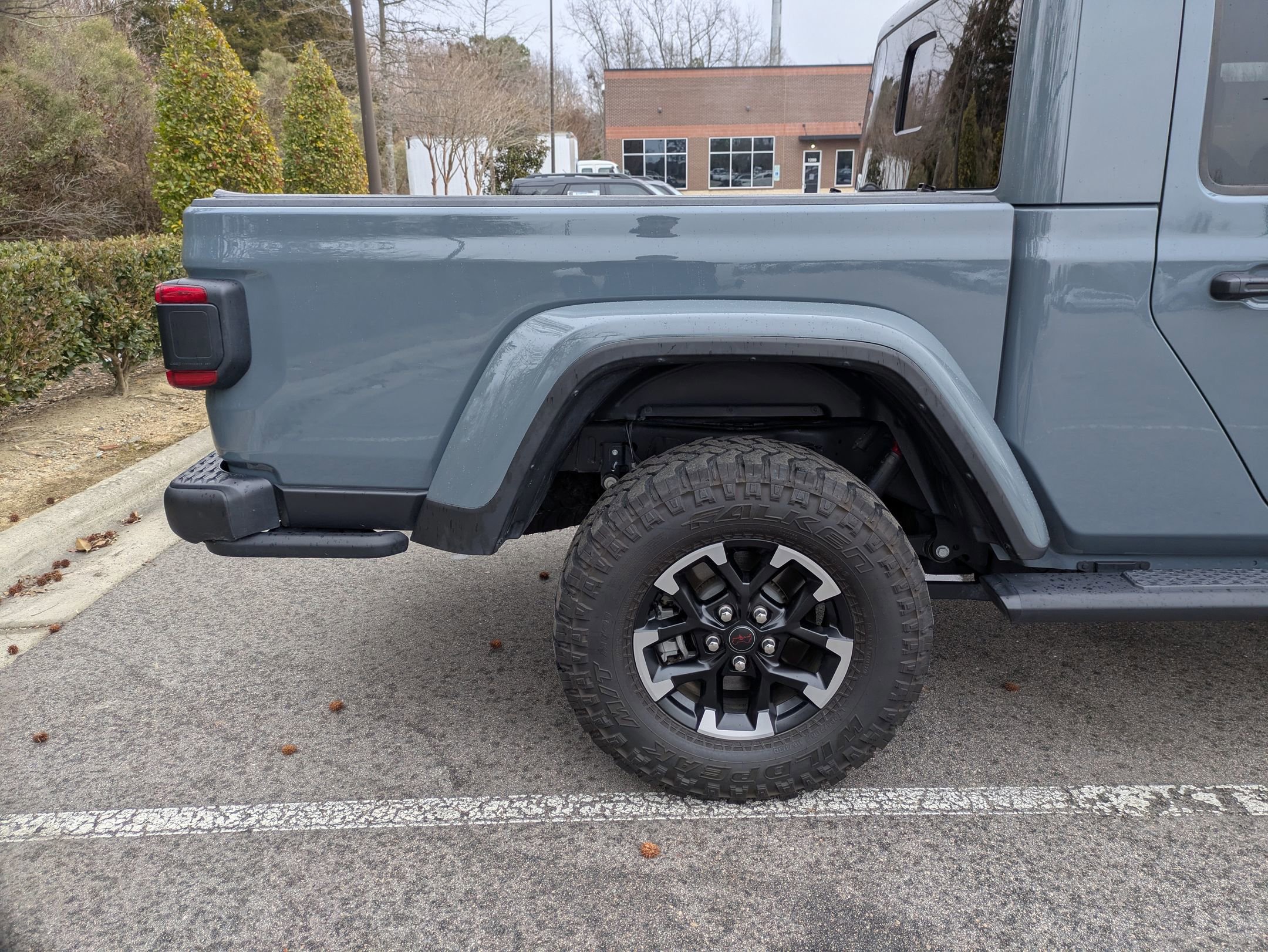 Used 2024 Jeep Gladiator Rubicon image 36