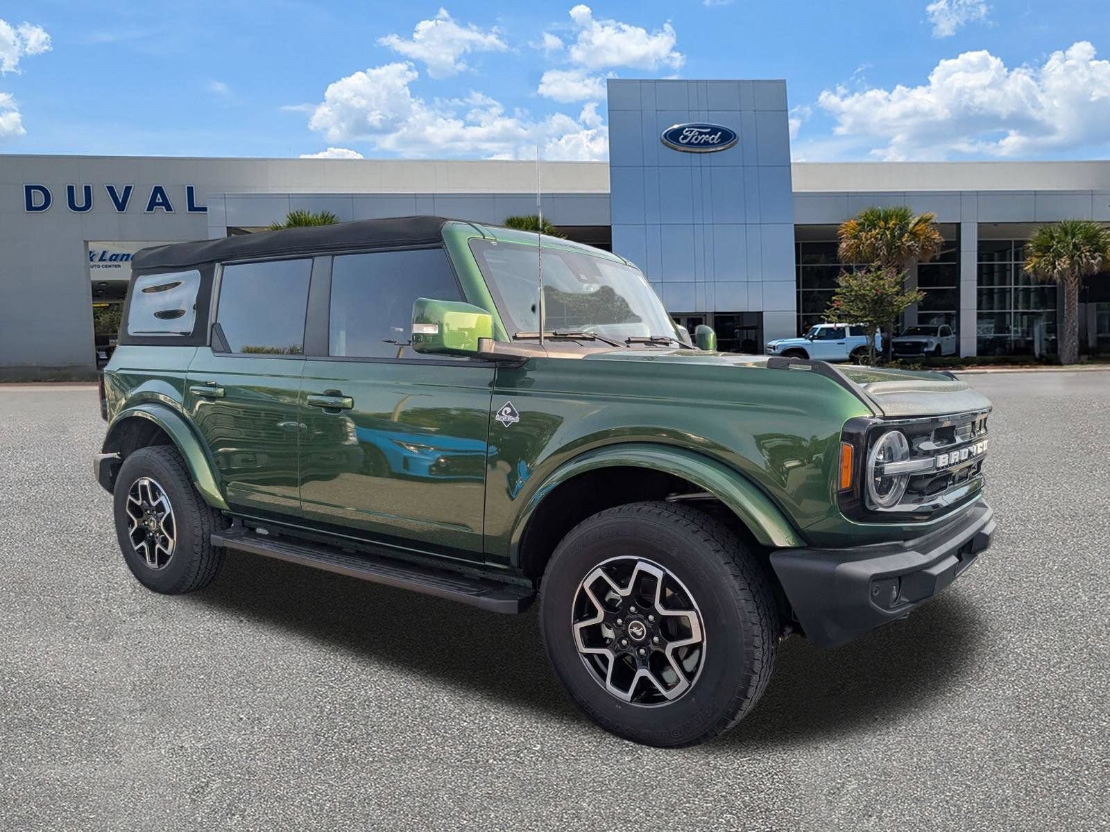 Certified 2024 Ford Bronco Outer Banks AWD/4WD image 2