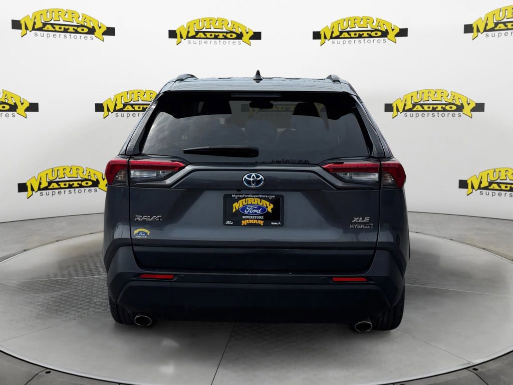 Used 2022 Toyota RAV4 XLE Premium AWD/4WD image 5
