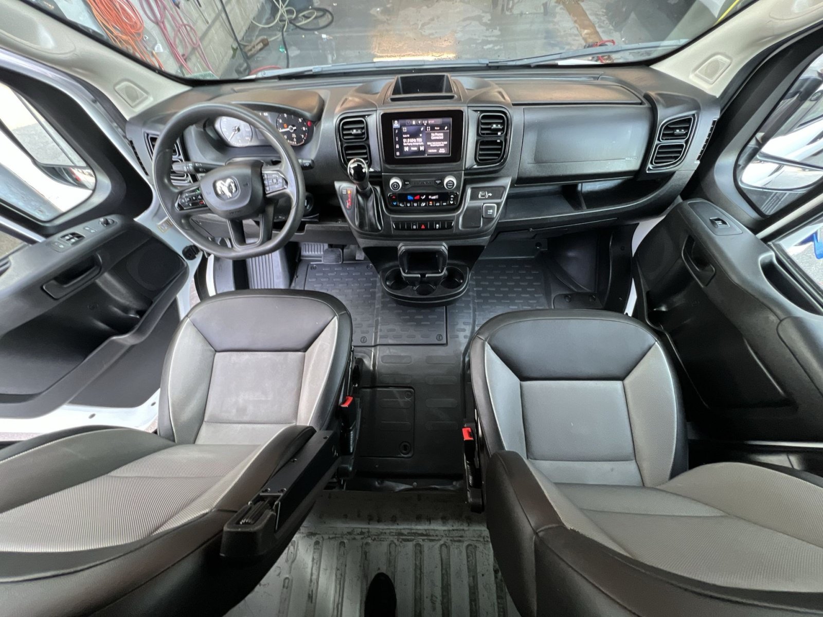 Used 2024 RAM ProMaster 2500 w/ Convenience Group FWD image 44