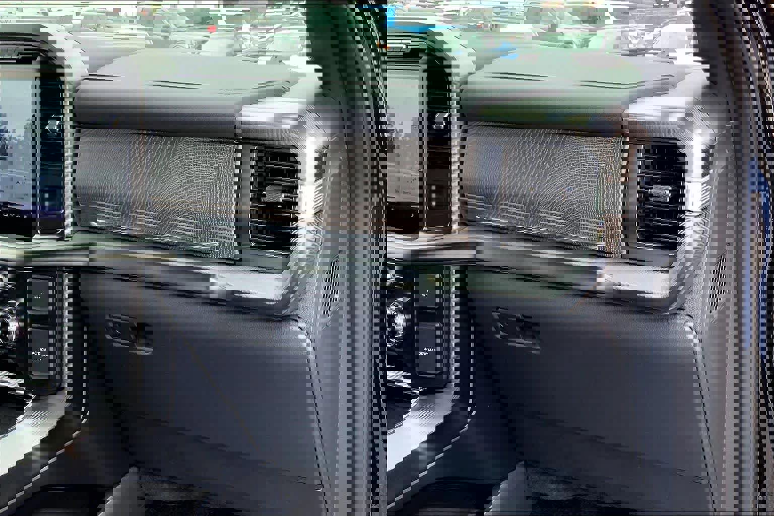 Certified 2022 Ford F150 Platinum w/ Equipment Group 701A High image 19