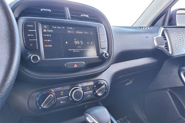Used 2023 Kia Soul LX w/ LX Technology Package image 16