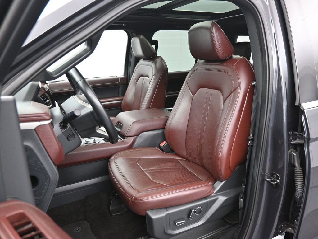 Certified 2022 Ford Expedition Limited image 11