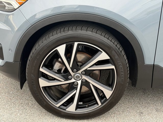 Used 2021 Volvo XC40 T5 R-Design w/ Advanced Package AWD/4WD image 11