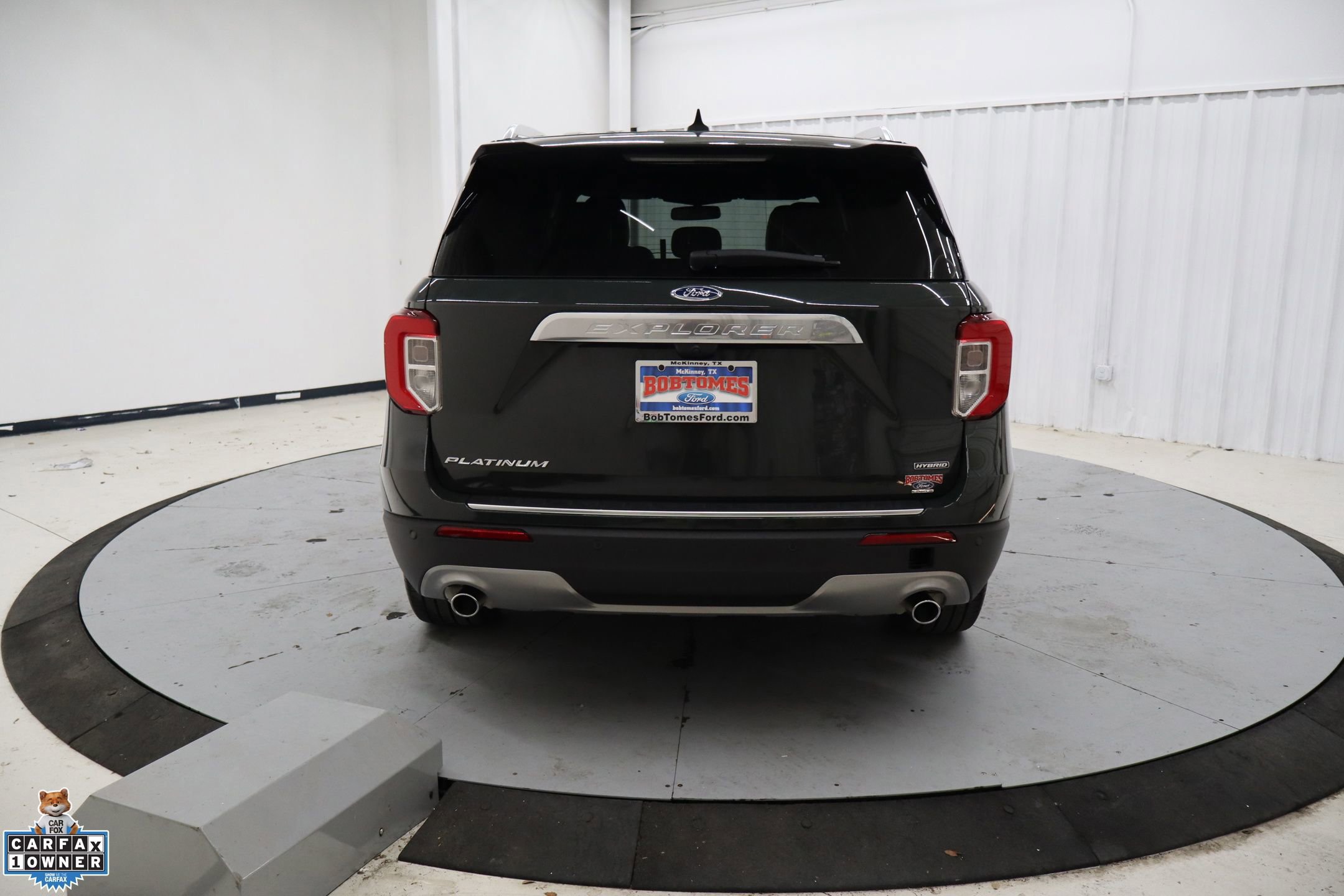 Certified 2023 Ford Explorer Platinum w/ Technology Package image 4