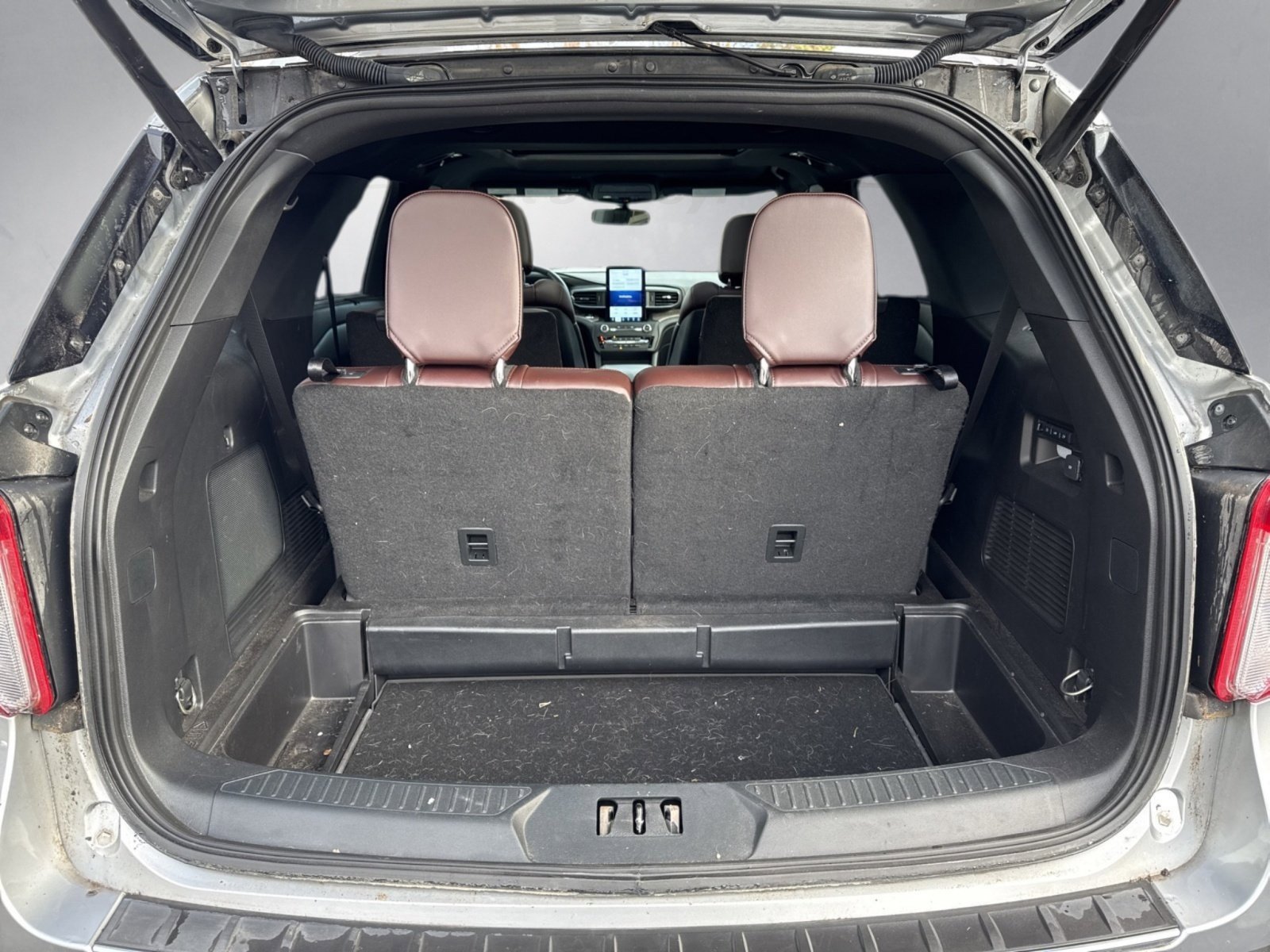 Certified 2020 Ford Explorer Platinum w/ Premium Technology Package image 27