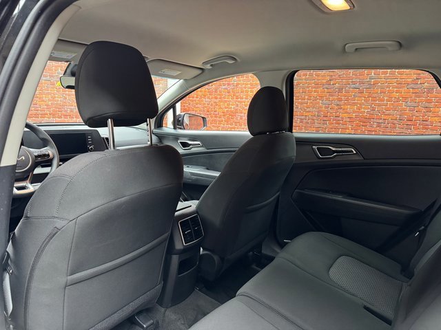 Used 2023 Kia Sportage LX image 25