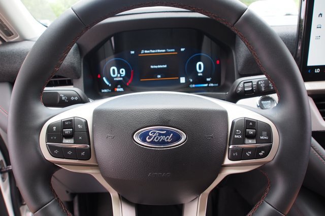 Certified 2026 Ford Explorer Active RWD image 23