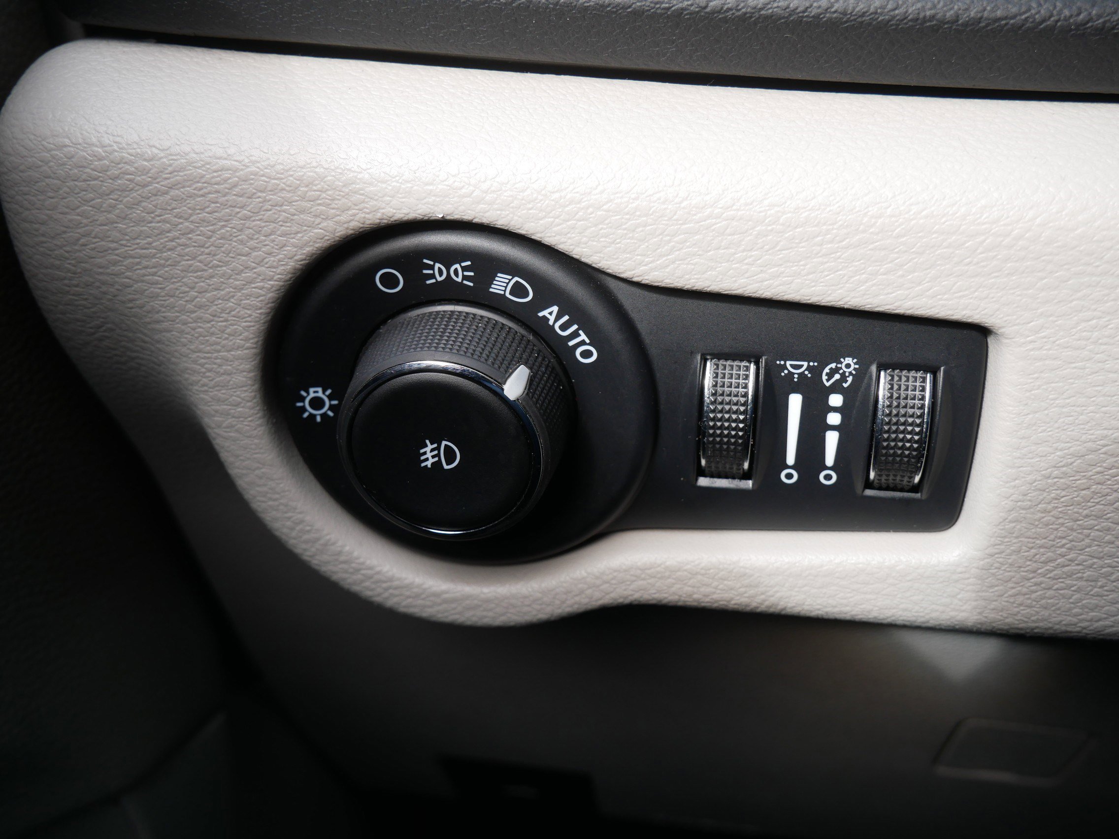 Used 2024 Chrysler Pacifica Touring-L image 26