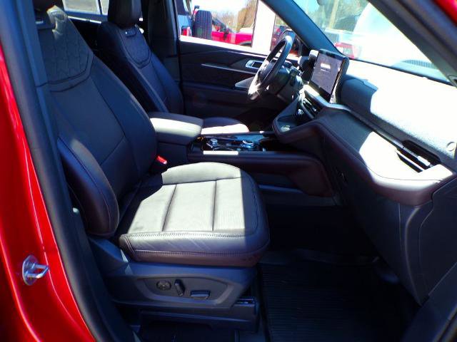 Certified 2025 Ford Explorer Platinum w/ LUX Leather Package AWD/4WD image 14