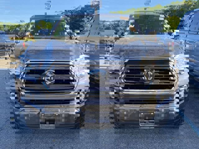 Used 2021 Toyota Tacoma SR5 RWD image 3