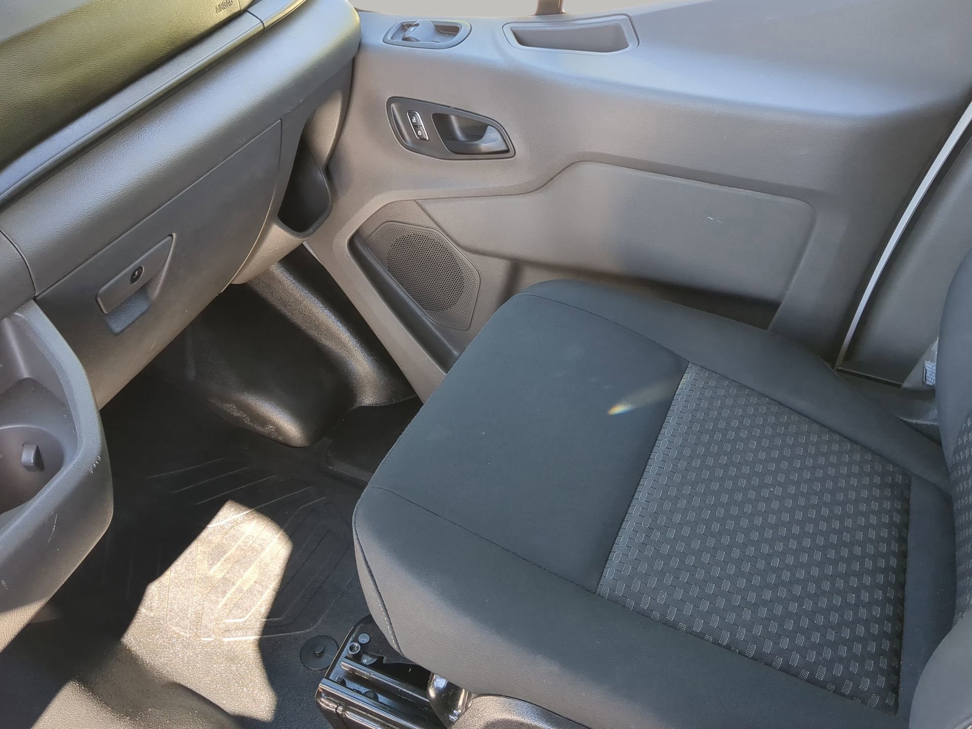 Certified 2024 Ford Transit 250 w/ Exterior Upgrade Package image 44