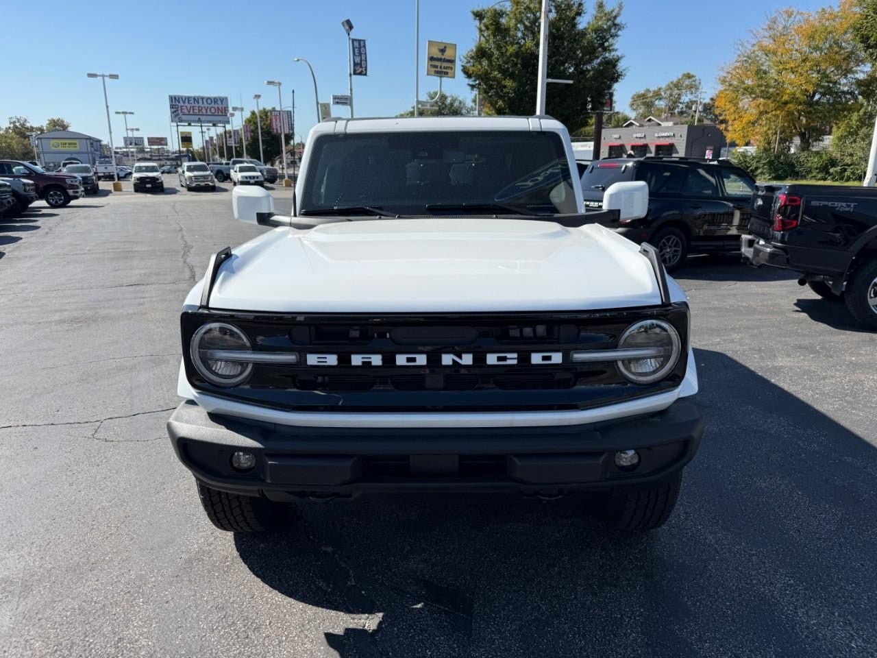 Certified 2025 Ford Bronco Outer Banks AWD/4WD image 6