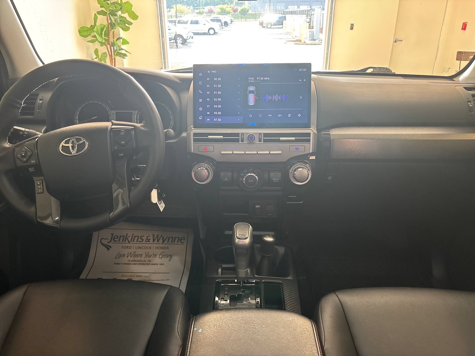 Used 2018 Toyota 4Runner TRD Off-Road Premium AWD/4WD image 8