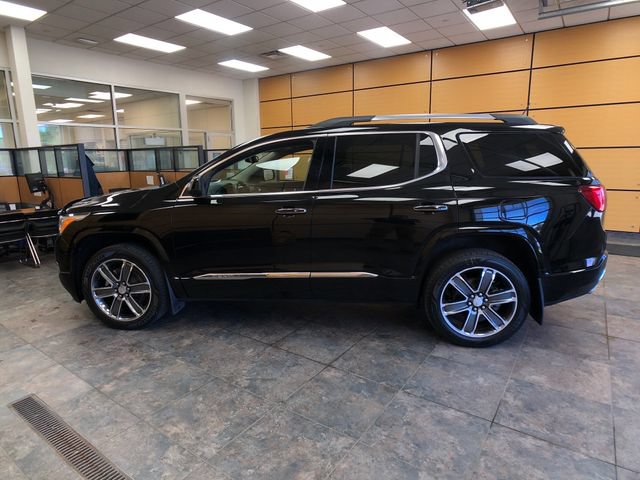 Used 2019 GMC Acadia Denali w/ Technology Package AWD/4WD image 4
