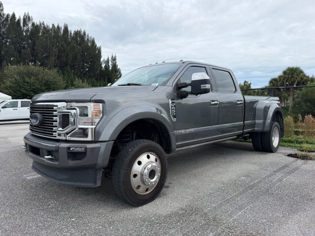 Certified 2022 Ford F450 Platinum w/ FX4 Off-Road Package AWD/4WD image 3