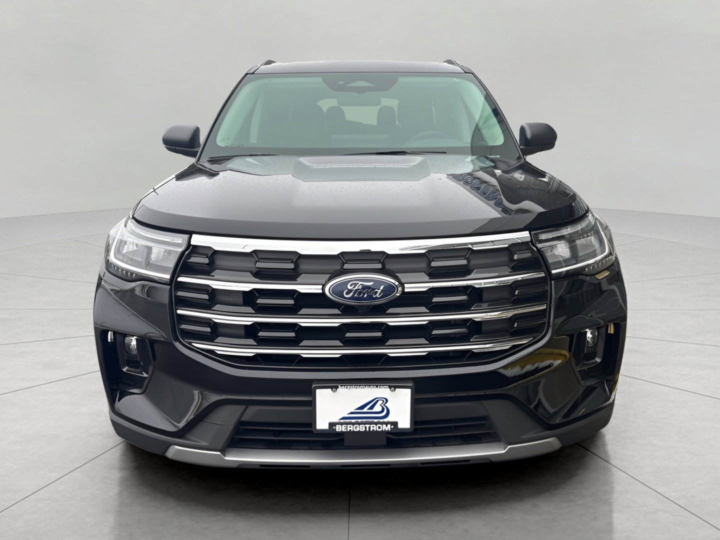 Certified 2025 Ford Explorer Active w/ Active Comfort Package image 4