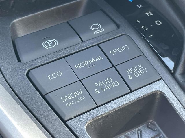 Used 2024 Toyota RAV4 LE image 10