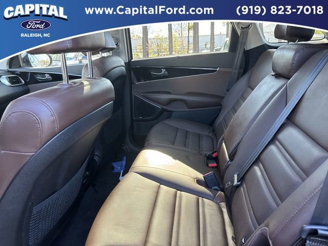 Used 2019 Kia Sorento SX w/ SX Touring Package image 17