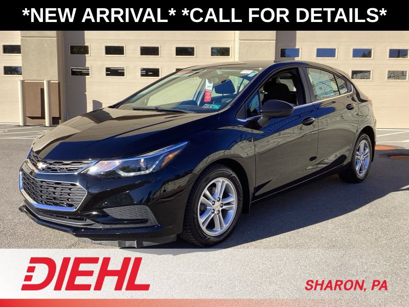 Used 2018 Chevrolet Cruze LT w/ Convenience Package FWD image 3